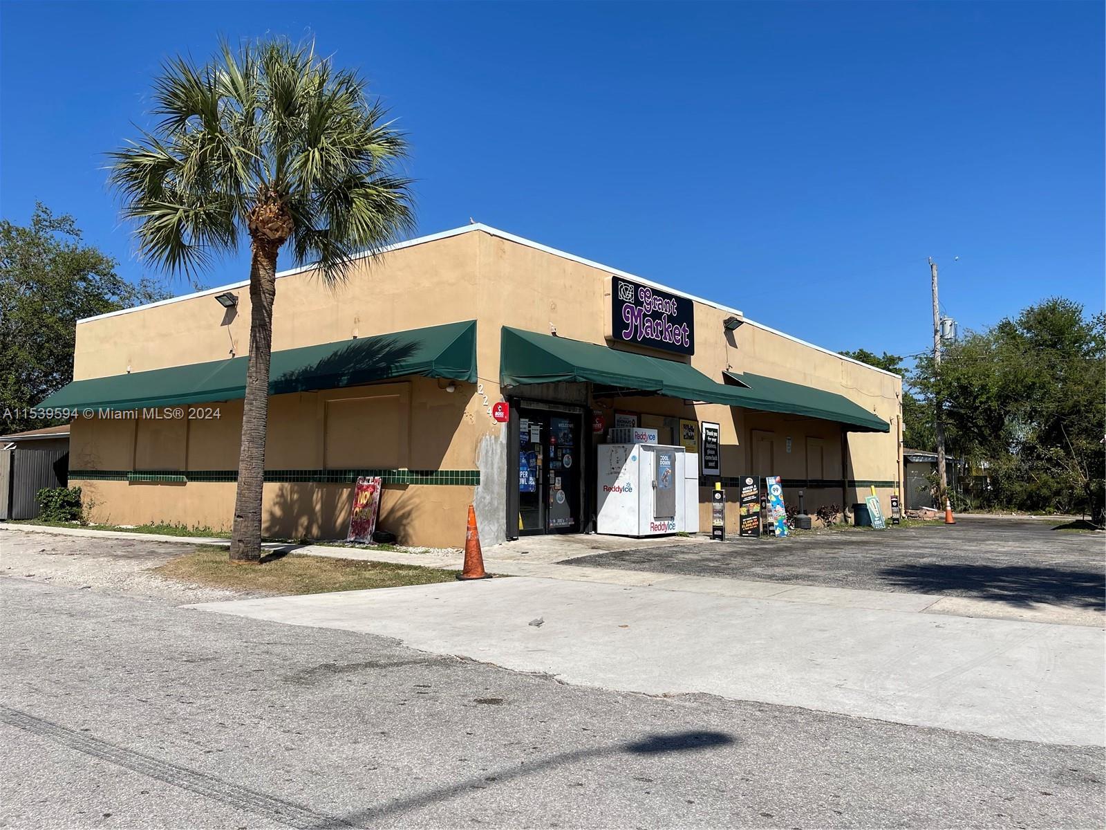 2243 Simms St, Hollywood FL 33020