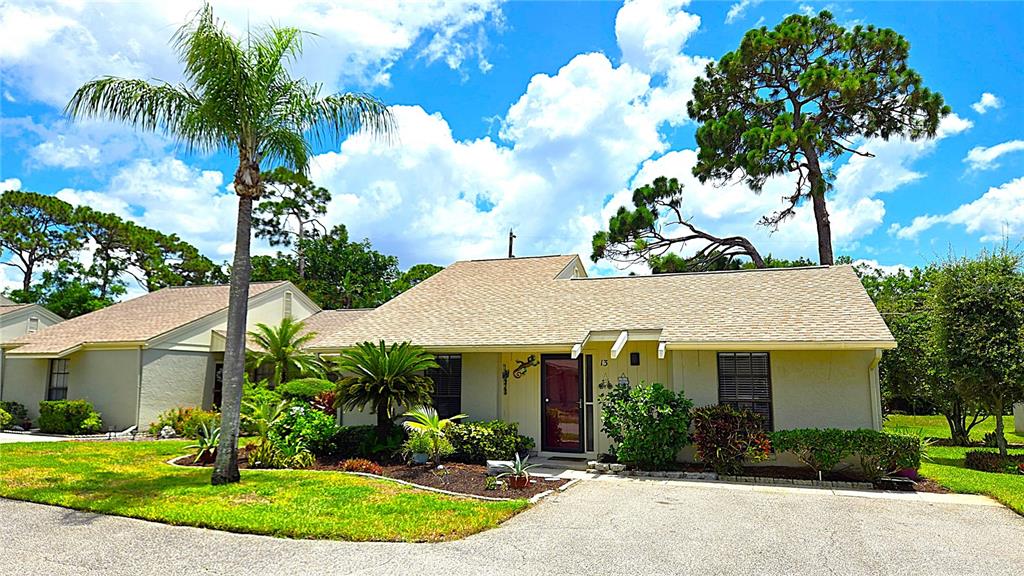 13 WINDRUSH BAY DRIVE