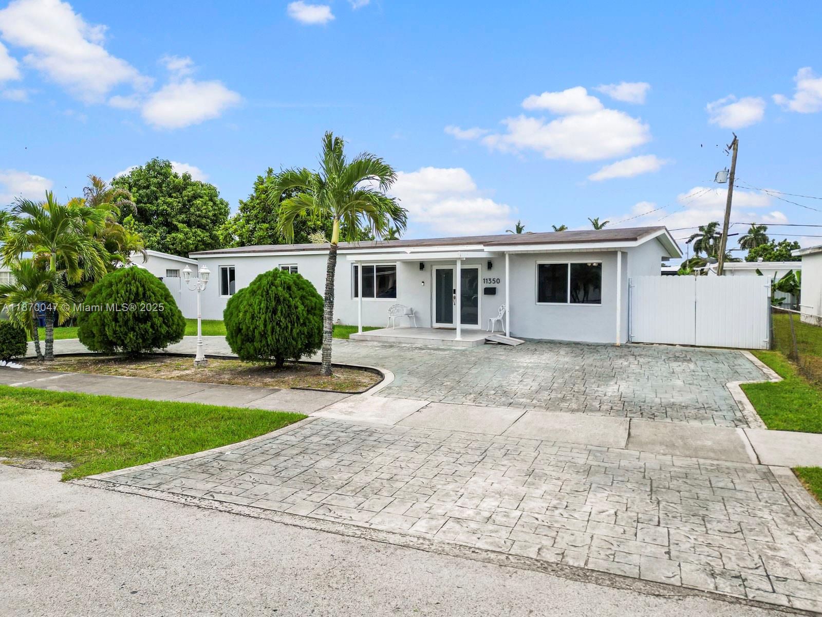 11350 SW 46th St, Miami FL 33165