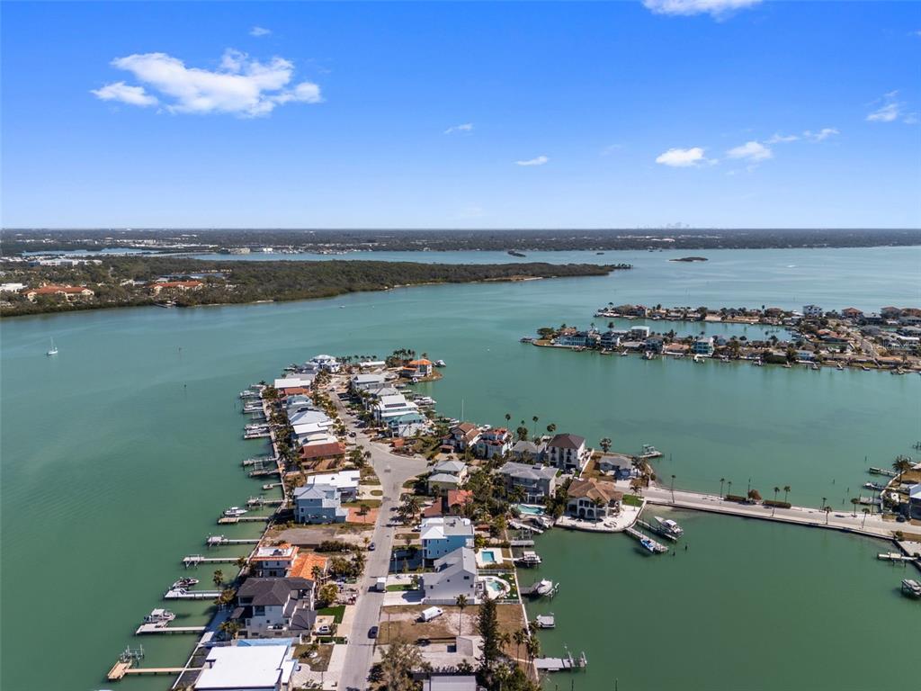 837 BAY POINT DRIVE, MADEIRA BEACH, FL — photo 4 of 23