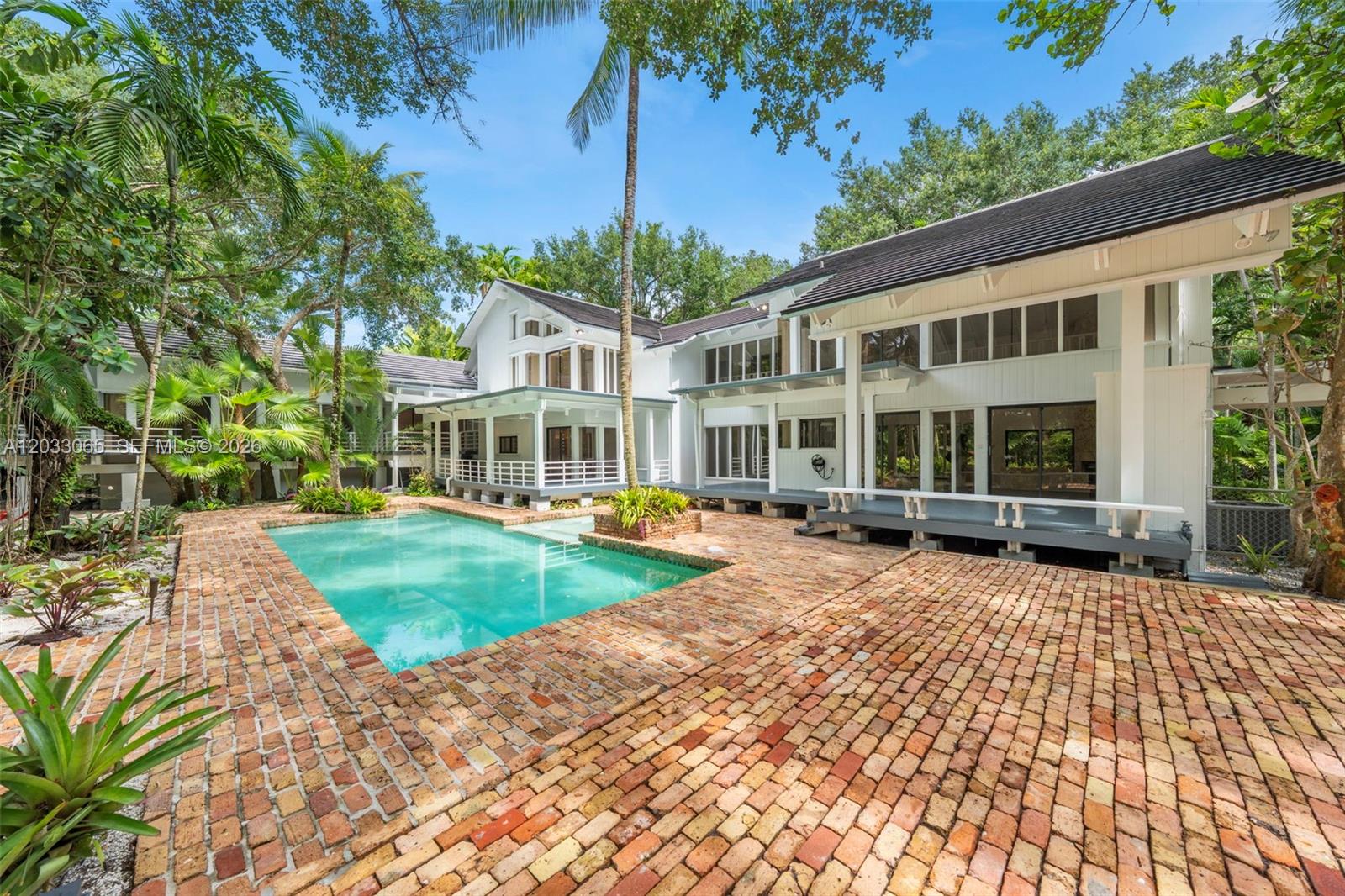 5600 Oakwood Ln, Coral Gables FL 33156