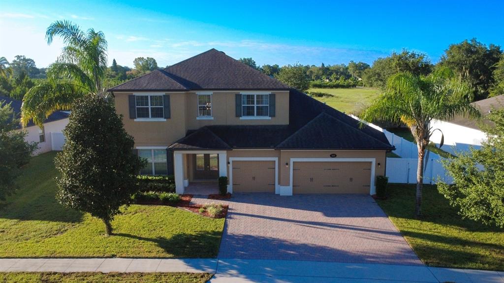 869 WHITE ROSE WAY