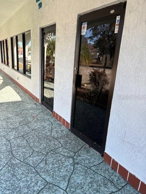 4560-4568 COMMERCIAL WAY