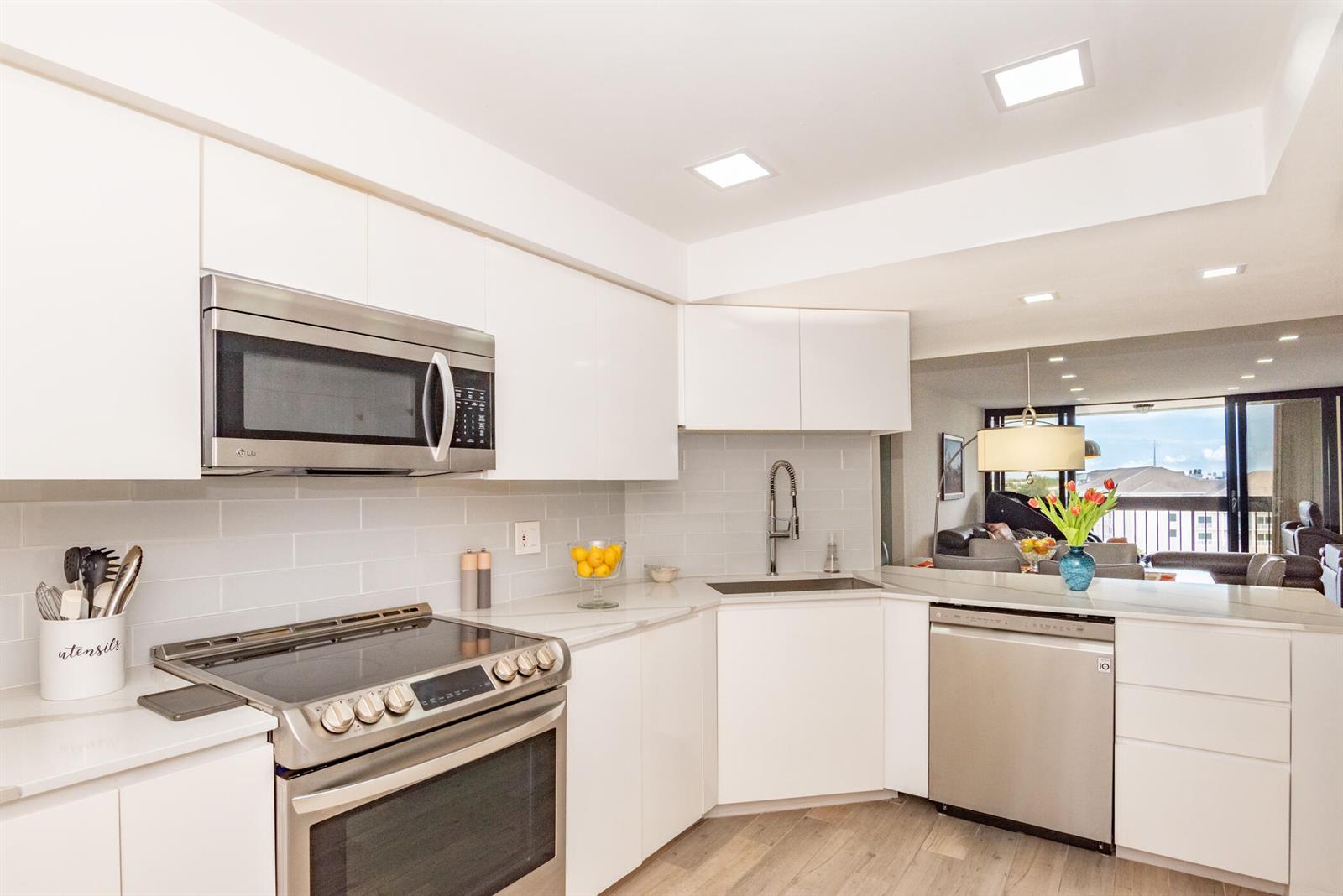 2400 Presidential Way # 801, West Palm Beach FL 33401