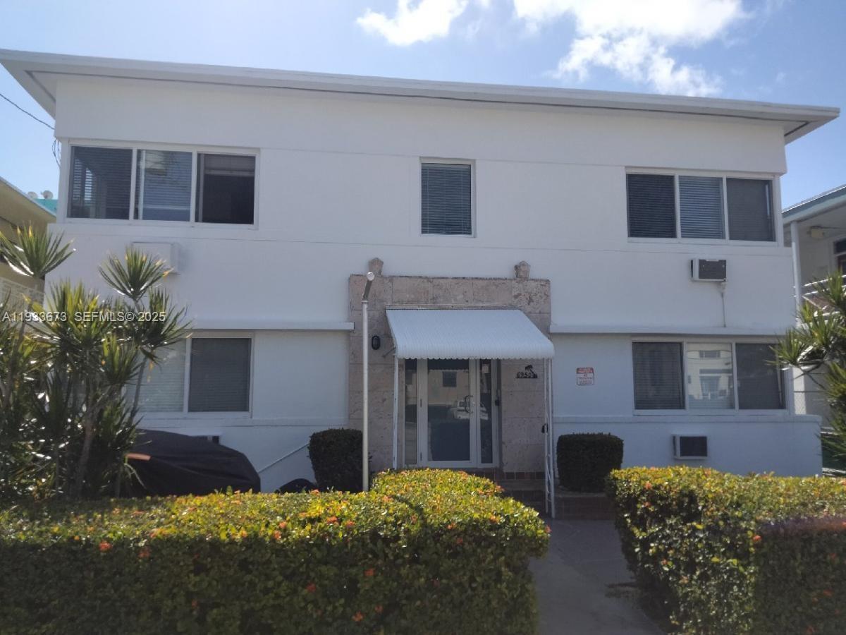6950 Byron Ave # 4, Miami Beach FL 33141