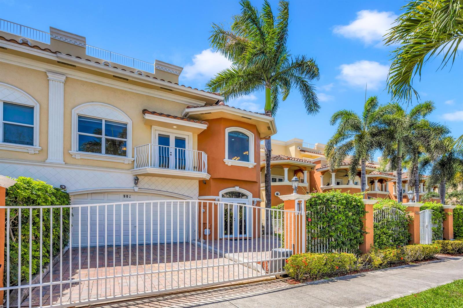903 NE 17th Way # 104, Fort Lauderdale FL 33304