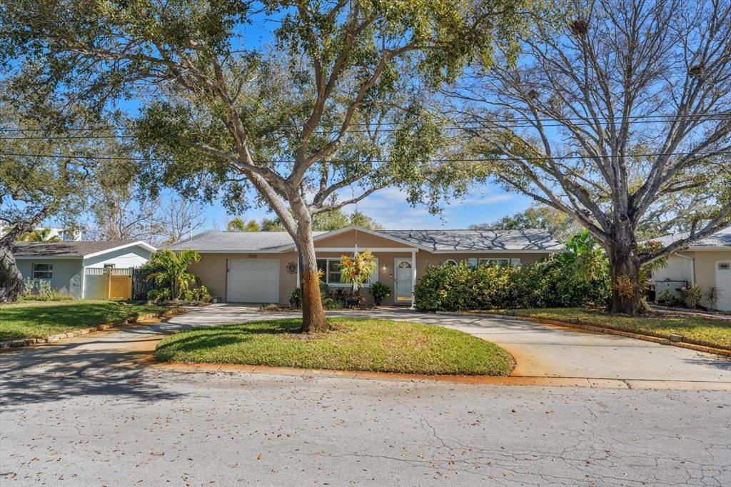 2233 SUNSET CIRCLE