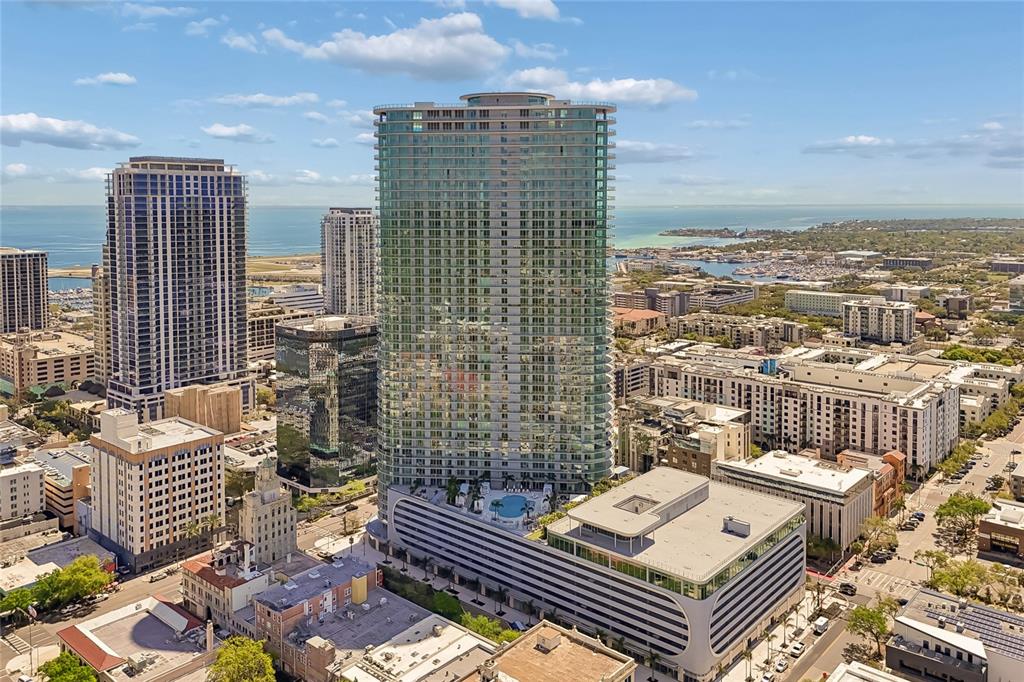 400 CENTRAL AVENUE UNIT 2102