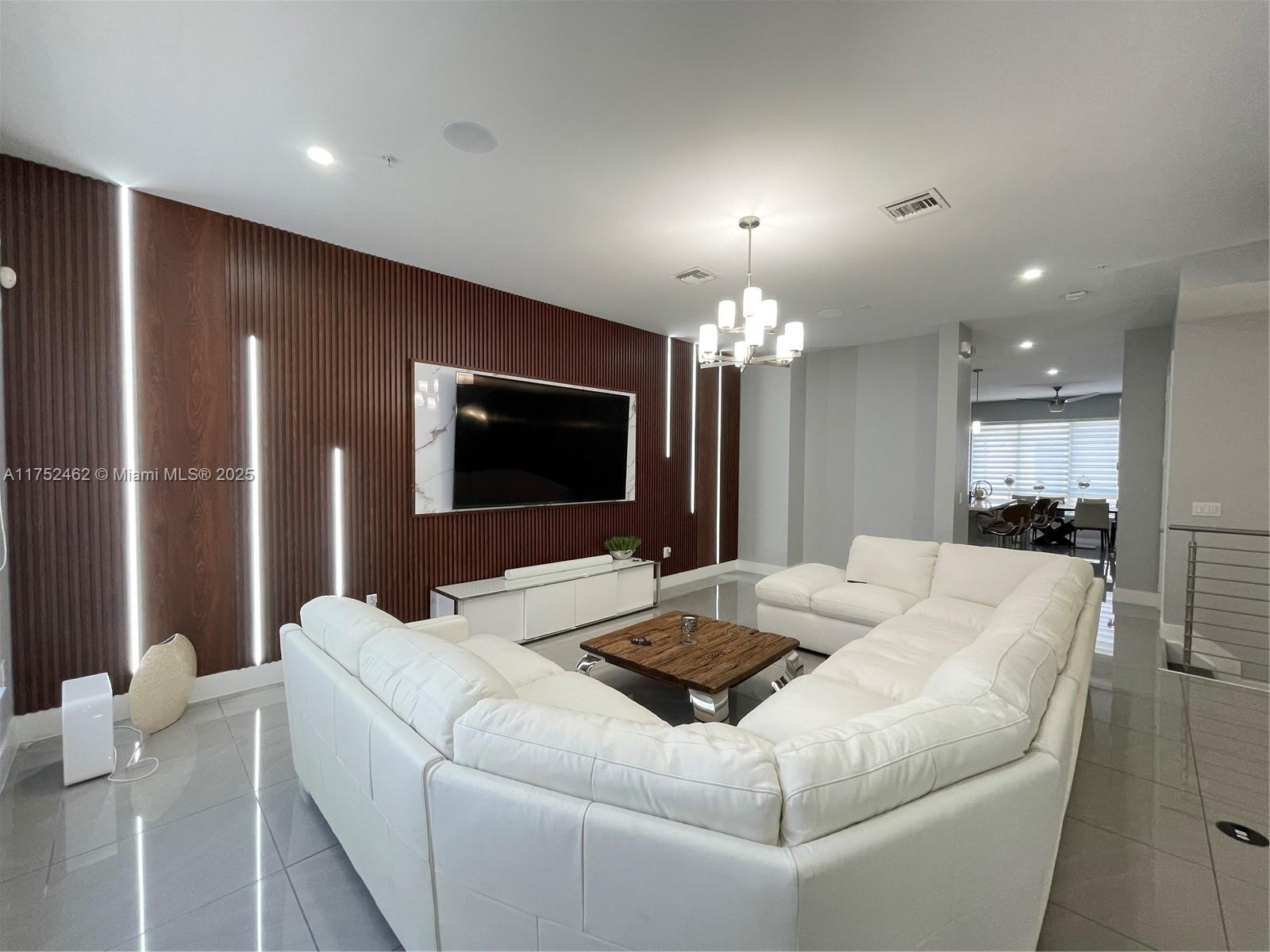 6651 NW 105th Pl # 6651, Doral FL 33178