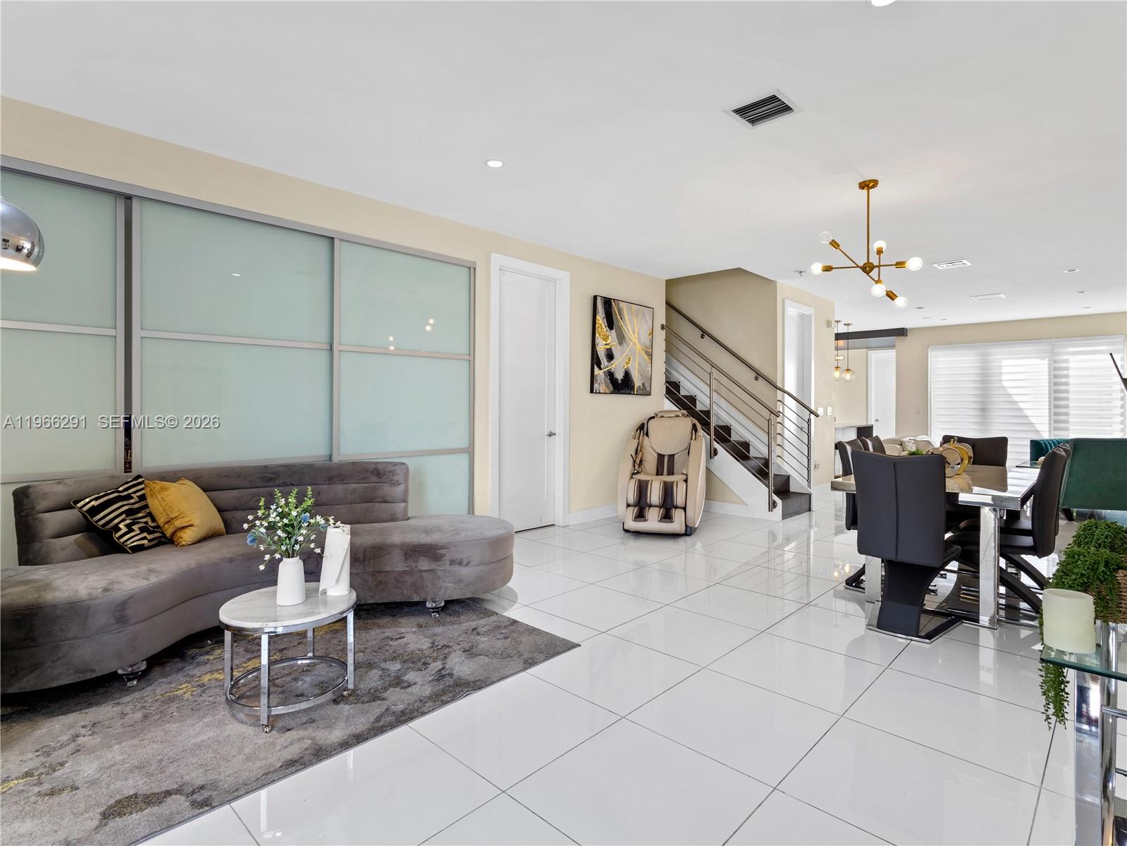 6420 NW 105th Pl, Doral FL 33178