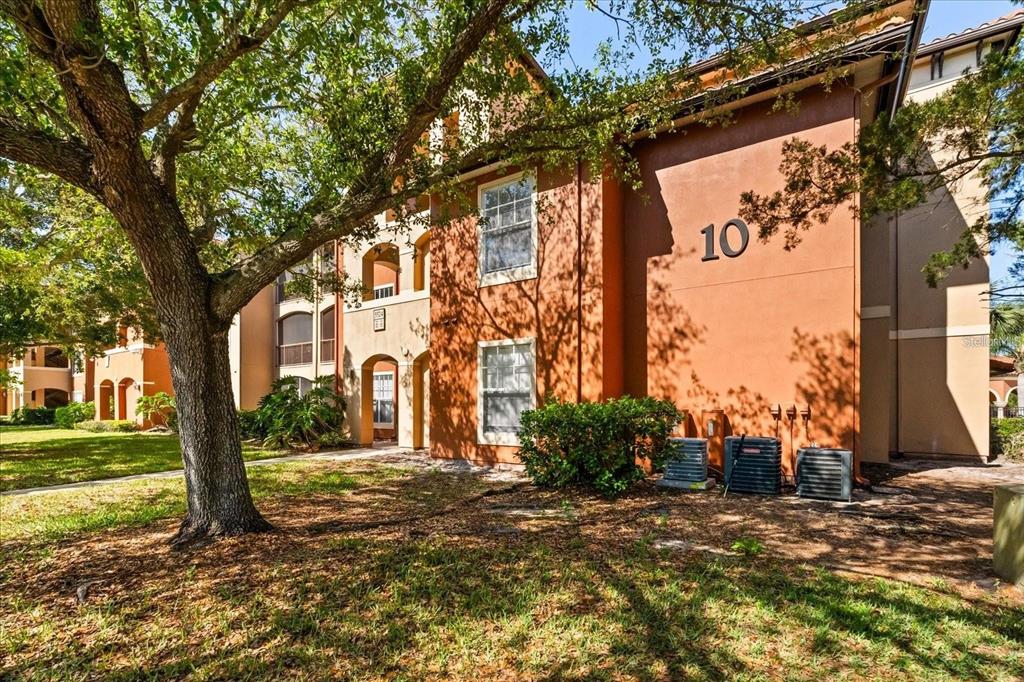 5524 METROWEST BOULEVARD UNIT 10-203