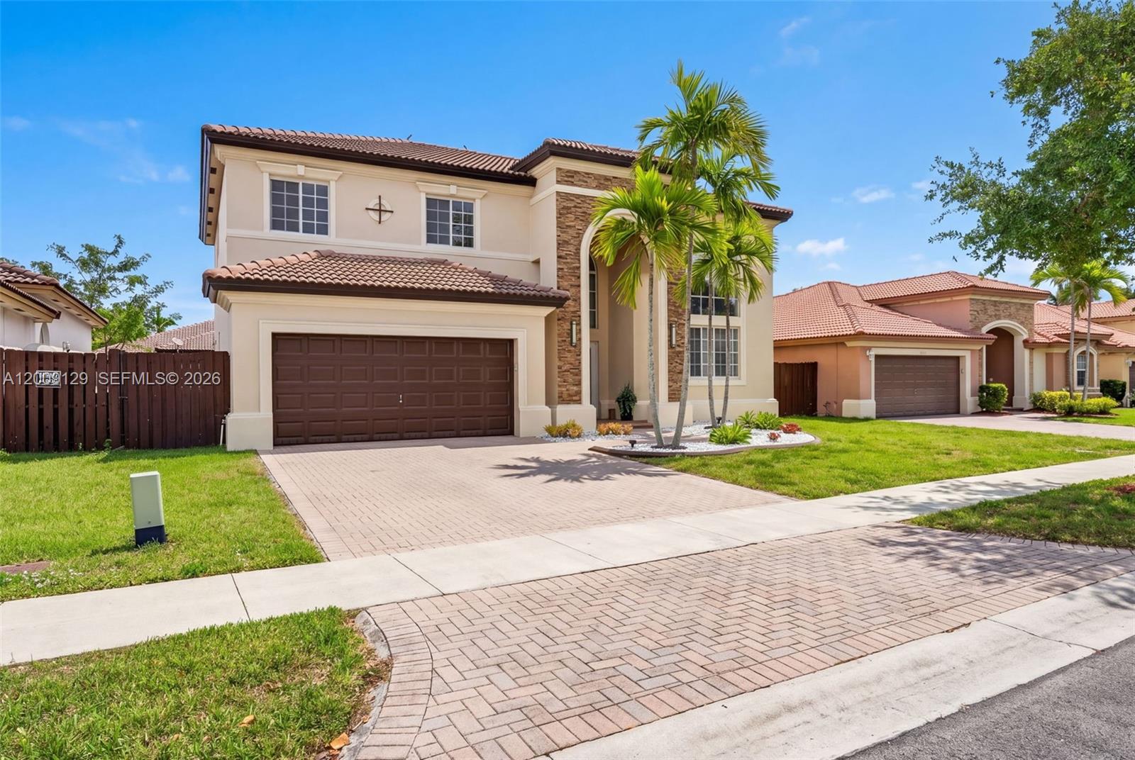 1033 NE 35th Ave, Homestead FL 33033