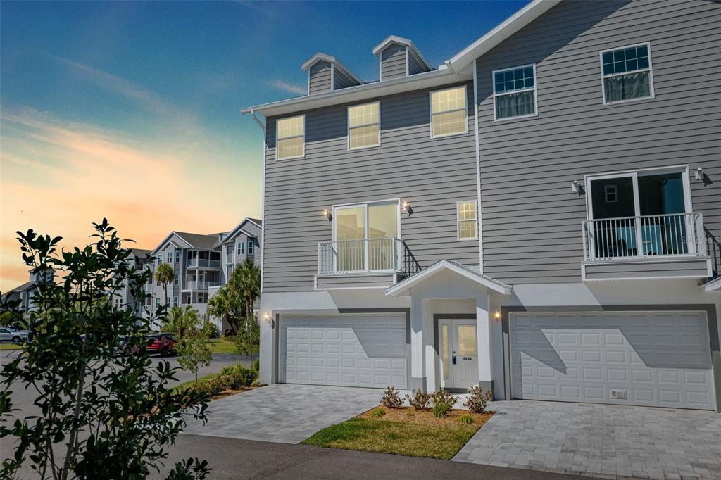 5732 BISCAYNE COURT UNIT 1