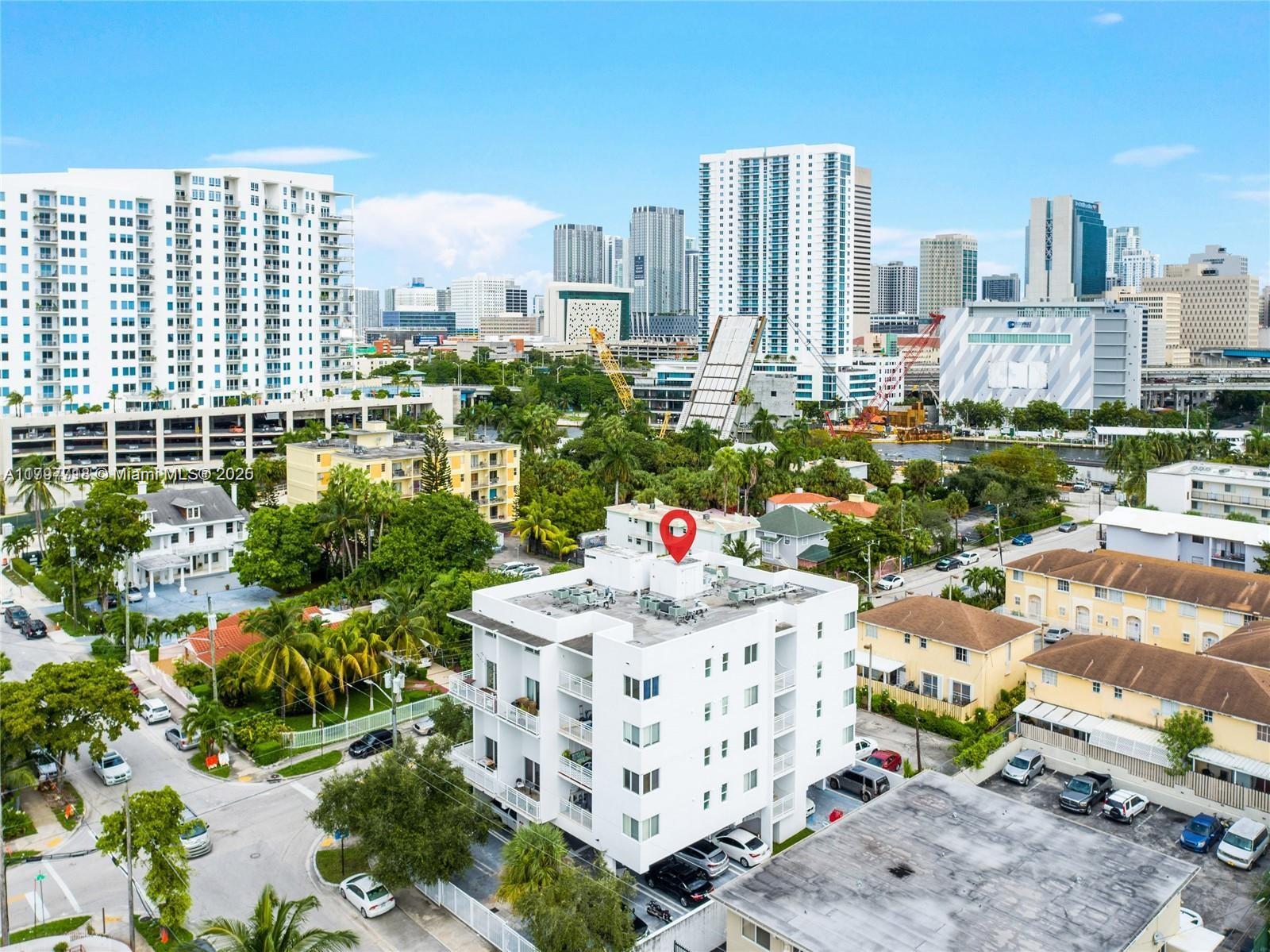 498 SW 2nd St # 2D, Miami FL 33130