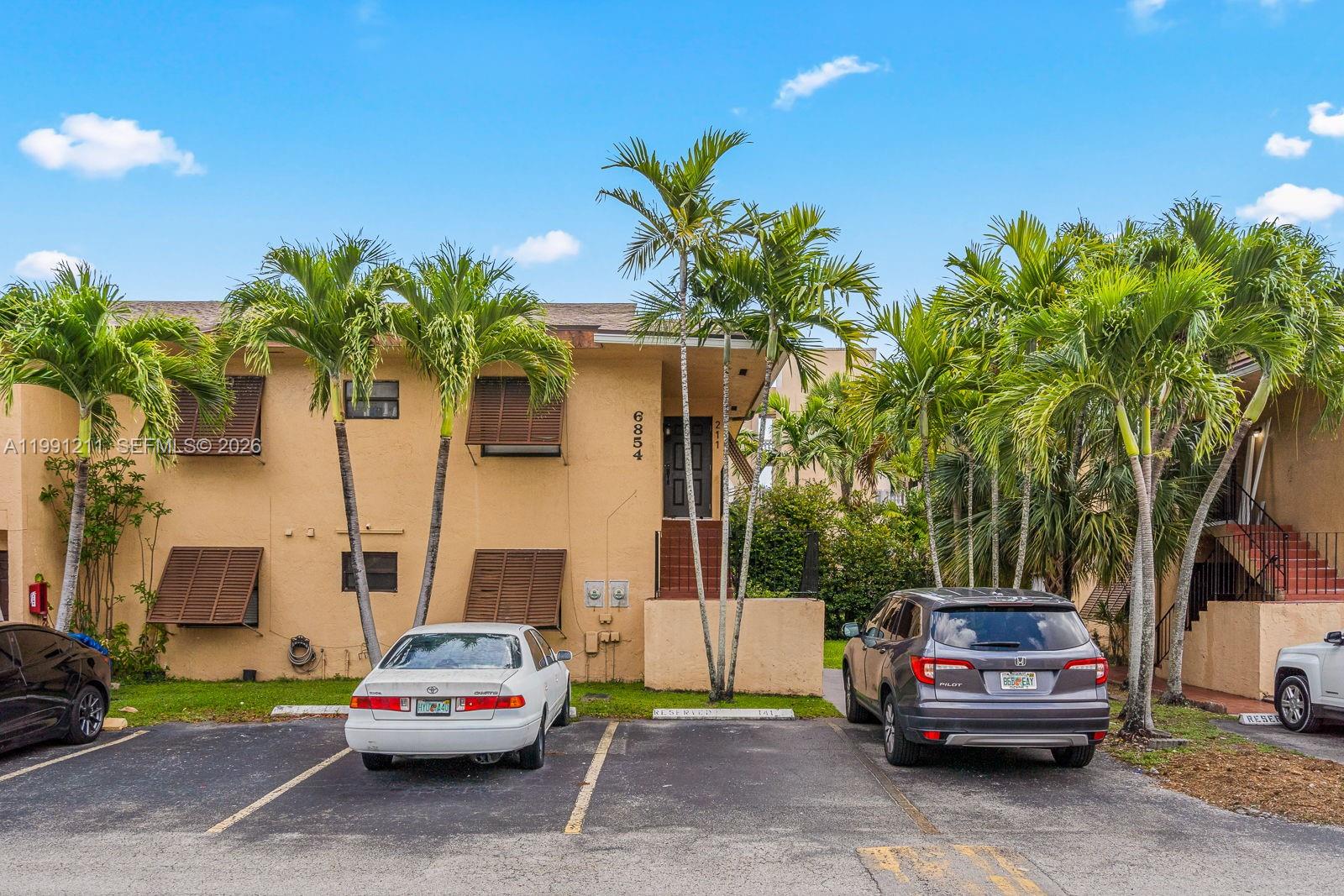6854 NW 173rd Dr # 210, Hialeah FL 33015