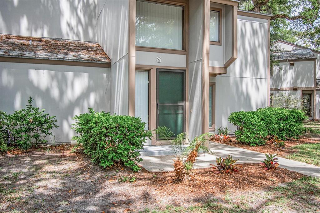 8 MID OAKS CIRCLE UNIT 8
