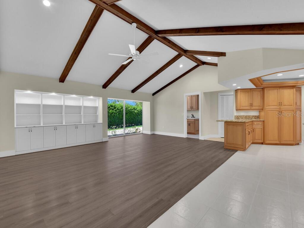 491 CYPRESS WAY E, NAPLES, FL — photo 4 of 30