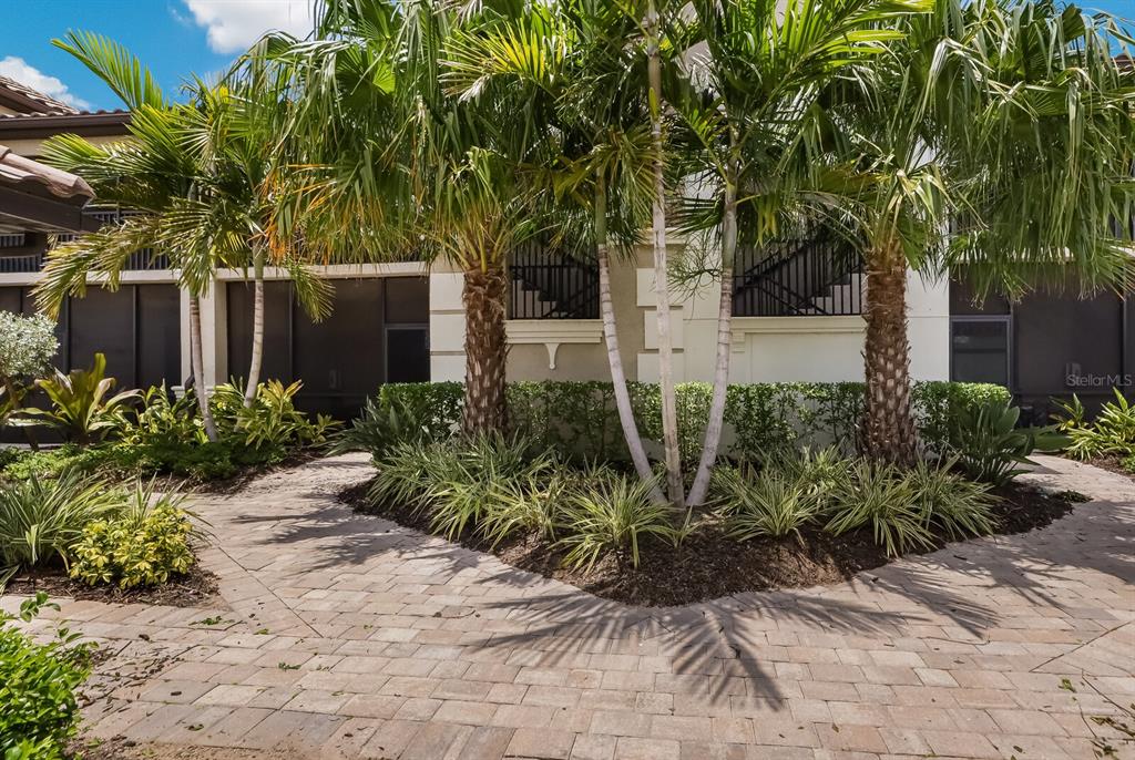 5557 PALMER CIRCLE UNIT 202, BRADENTON, FL — photo 2 of 30