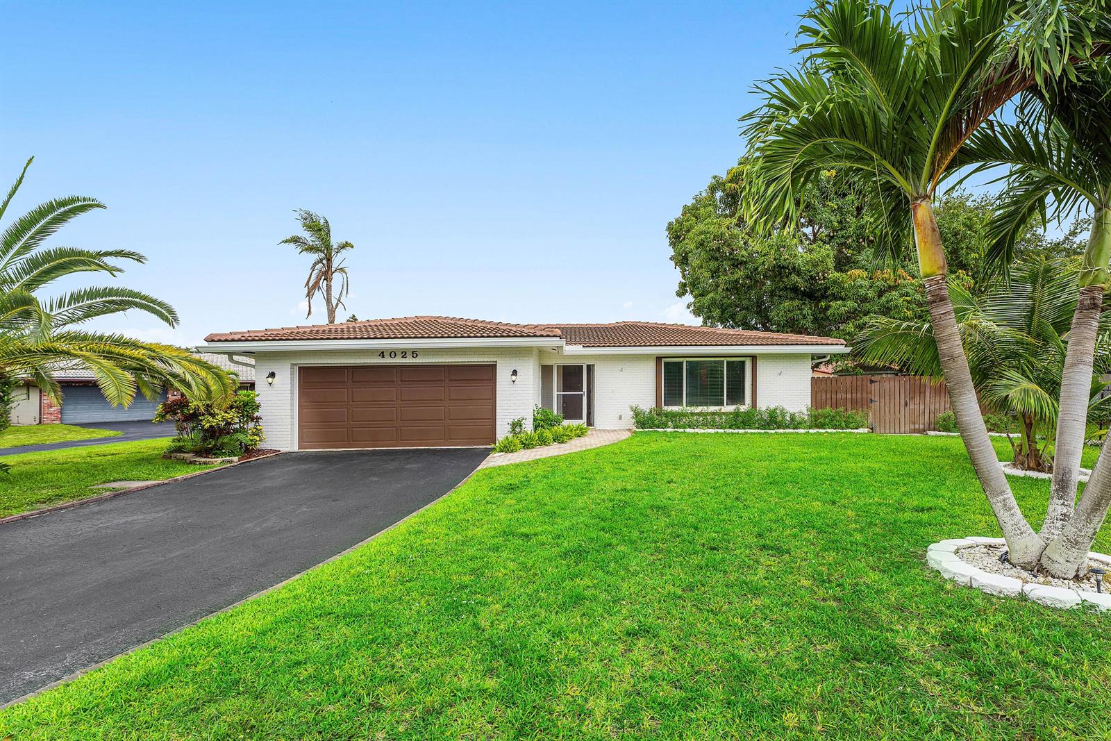 4025 NW 105th Avenue, Coral Springs FL 33065