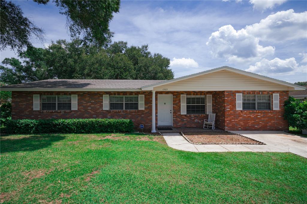 1303 LONG STREET