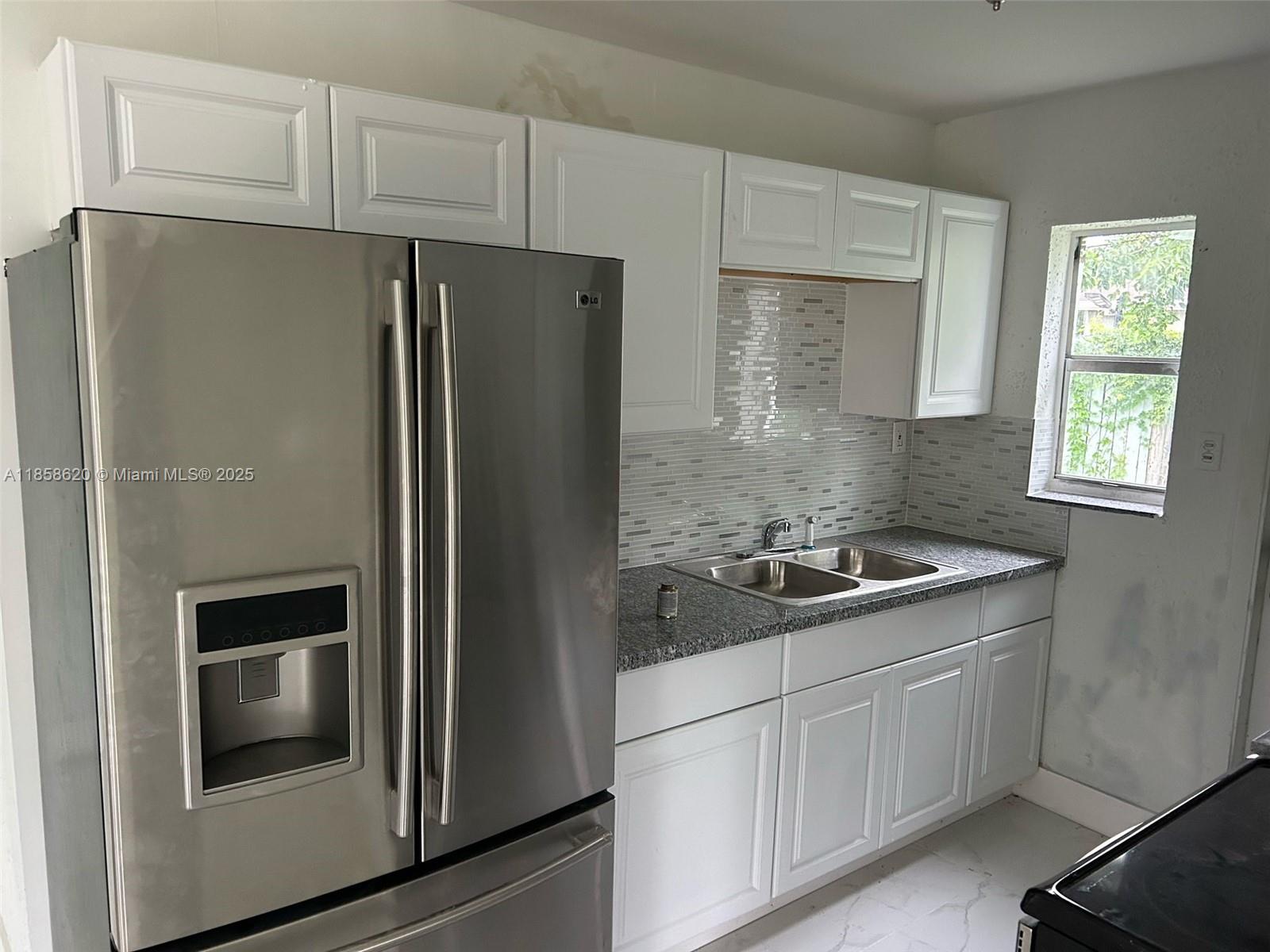 3910 SW 25th St, West Park FL 33023