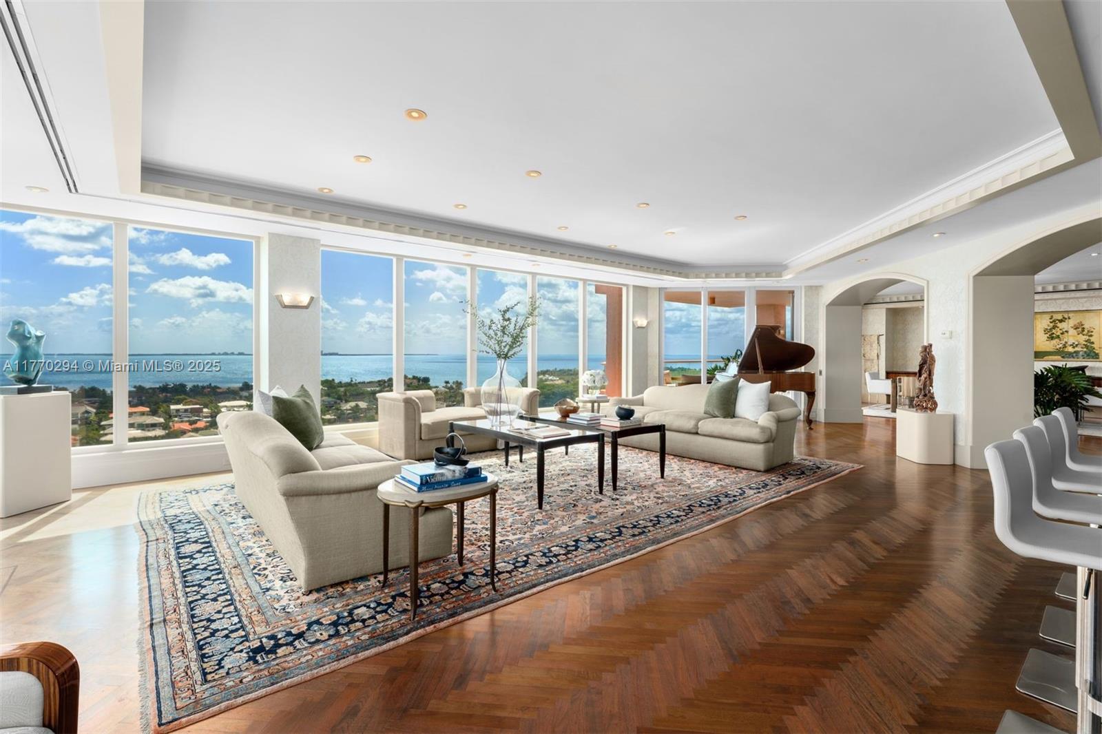 10 Edgewater Dr # 16K, Coral Gables FL 33133