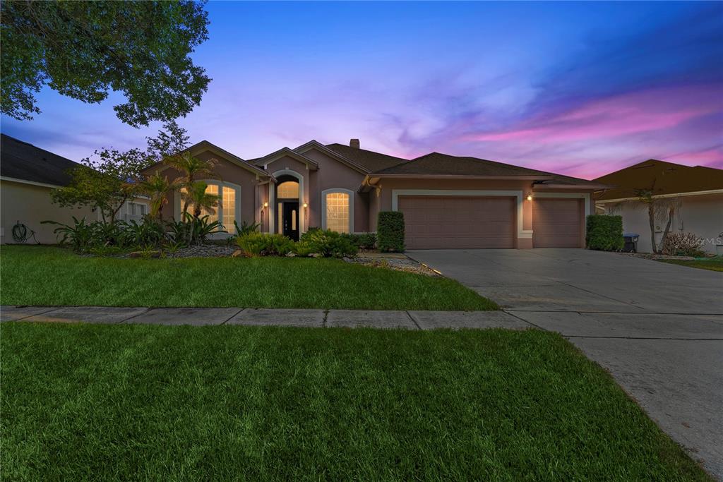 8039 SOLITAIRE COURT