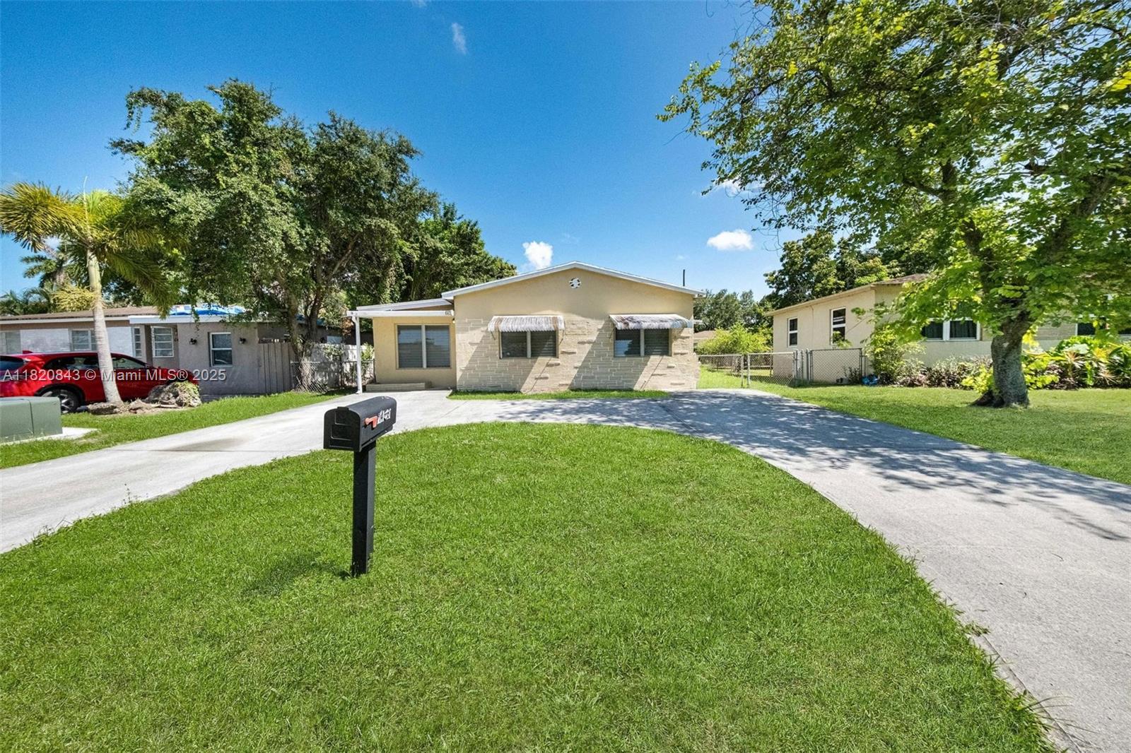6428 Plunkett St, Hollywood FL 33023