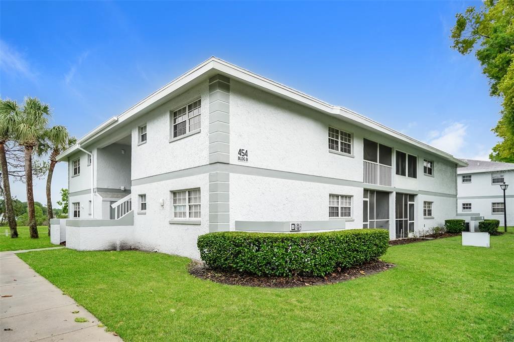 454 FAIRWAYS CIRCLE UNIT B204
