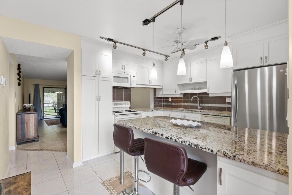 6095 N Sabal Palm Boulevard # 210, Tamarac FL 33319