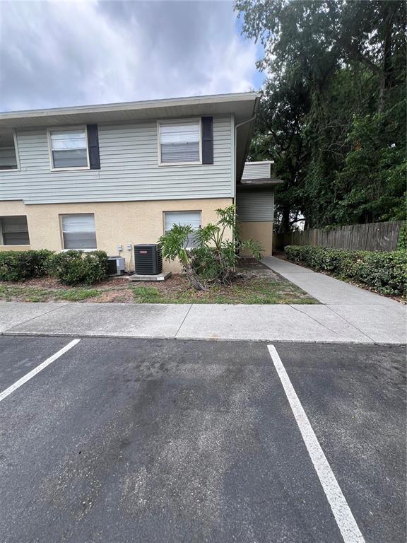 226 THORN TREE PLACE UNIT 226