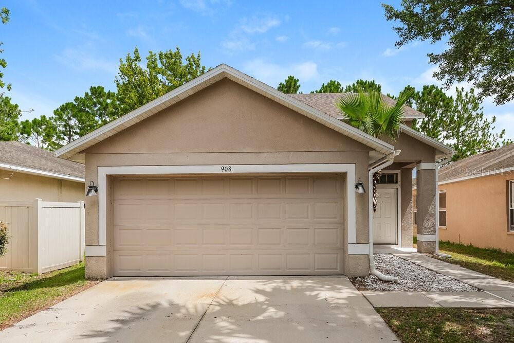 908 LARWOOD PINE DRIVE