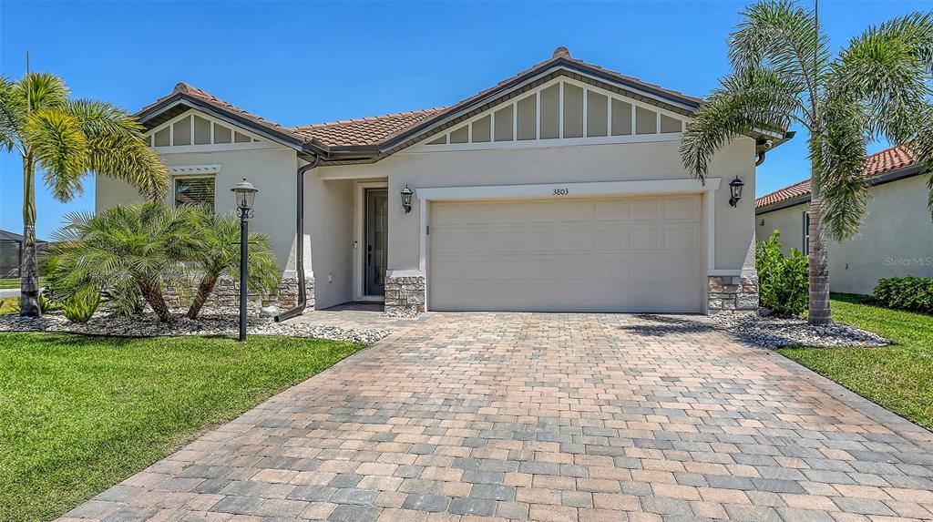 3803 SAVANNA PALMS COURT
