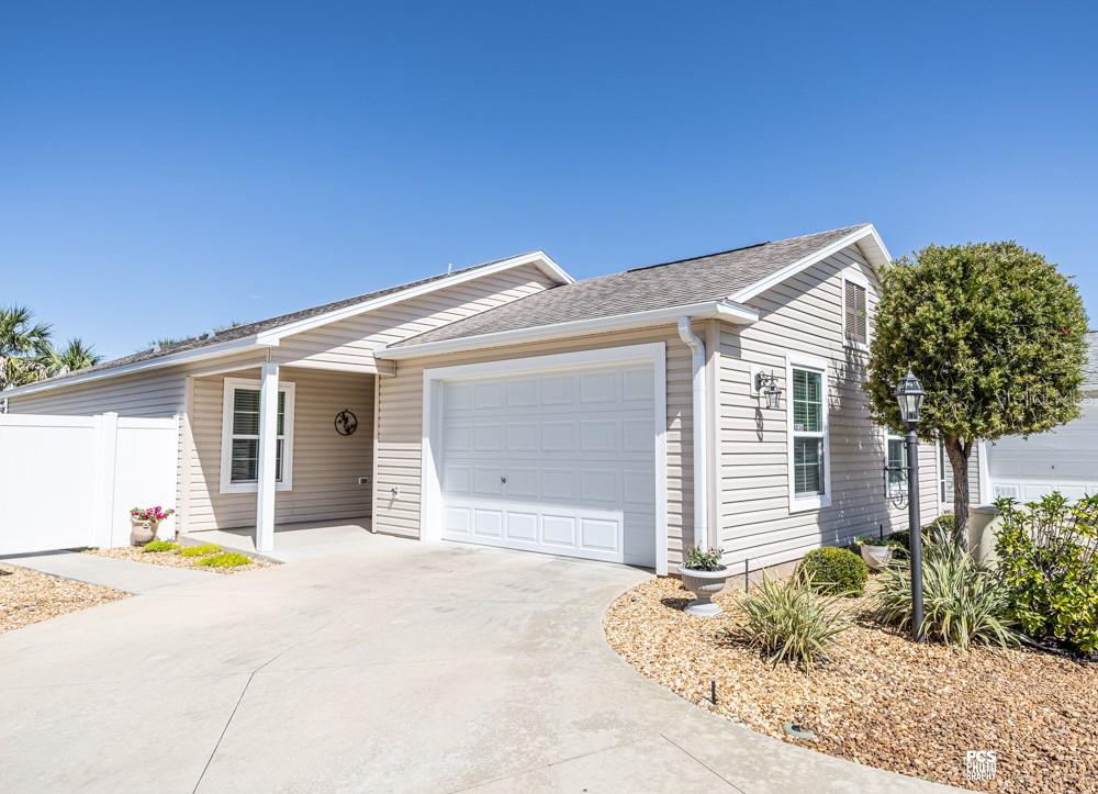 4036 VENETIAN LANE