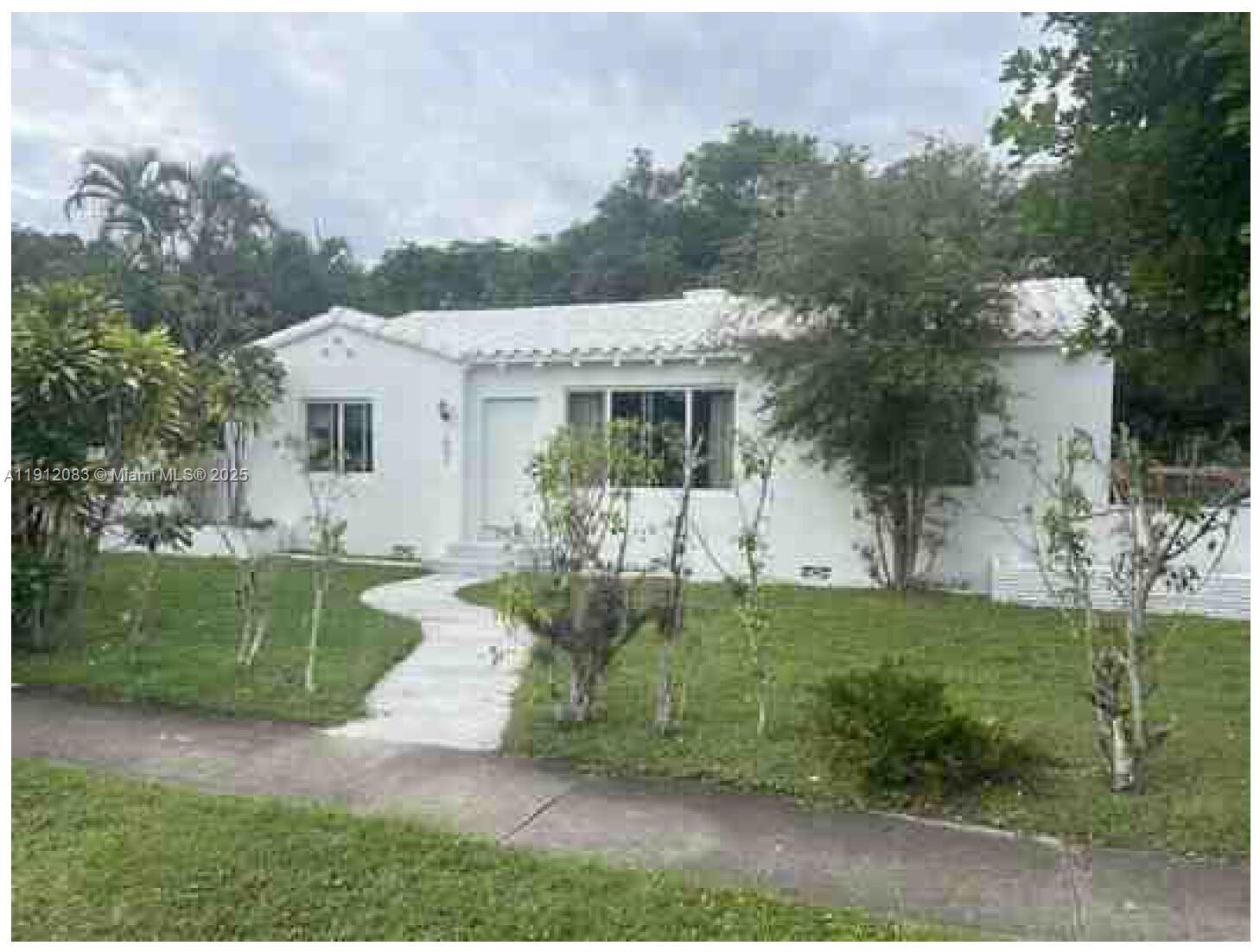 602 SW 2nd Ave, Dania Beach FL 33004