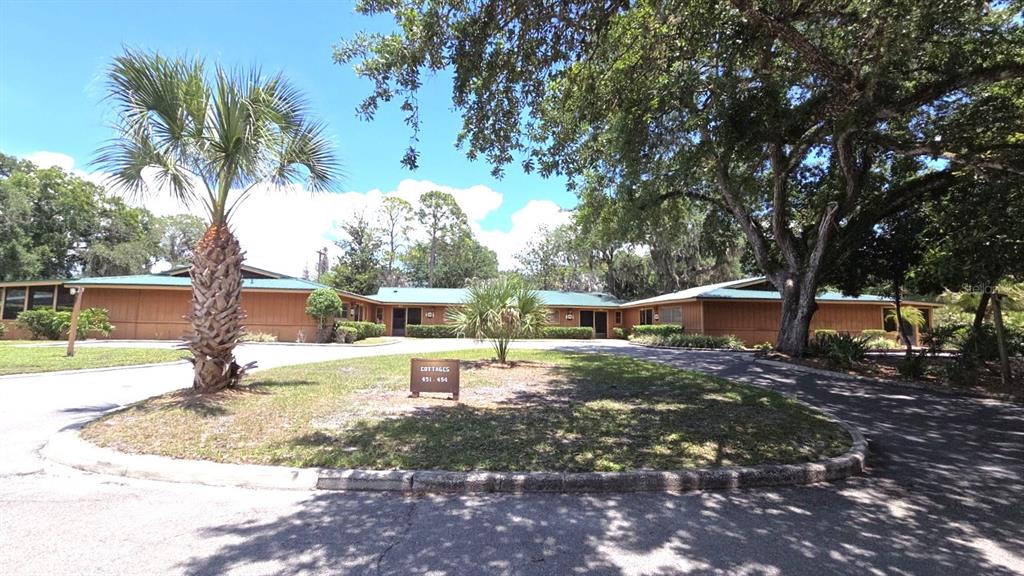 454 COTTAGE CIRCLE UNIT 454