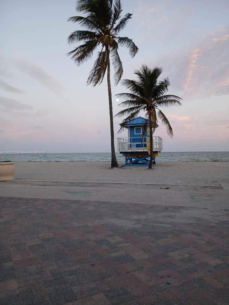 322 Nebraska St # 1, Hollywood FL 33019