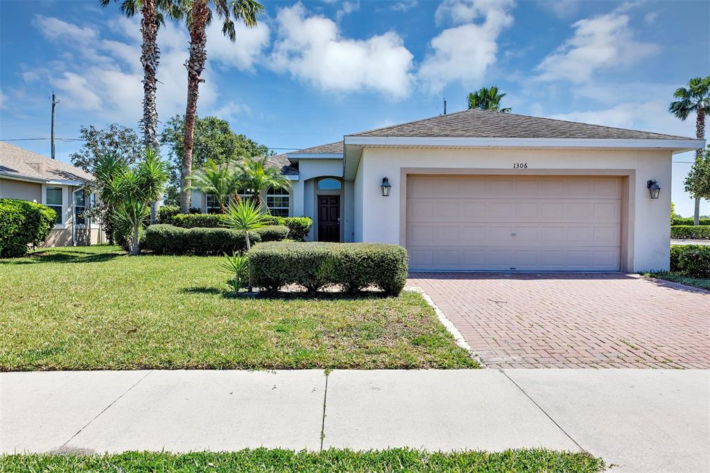 1306 WINDWARD OAKS LOOP