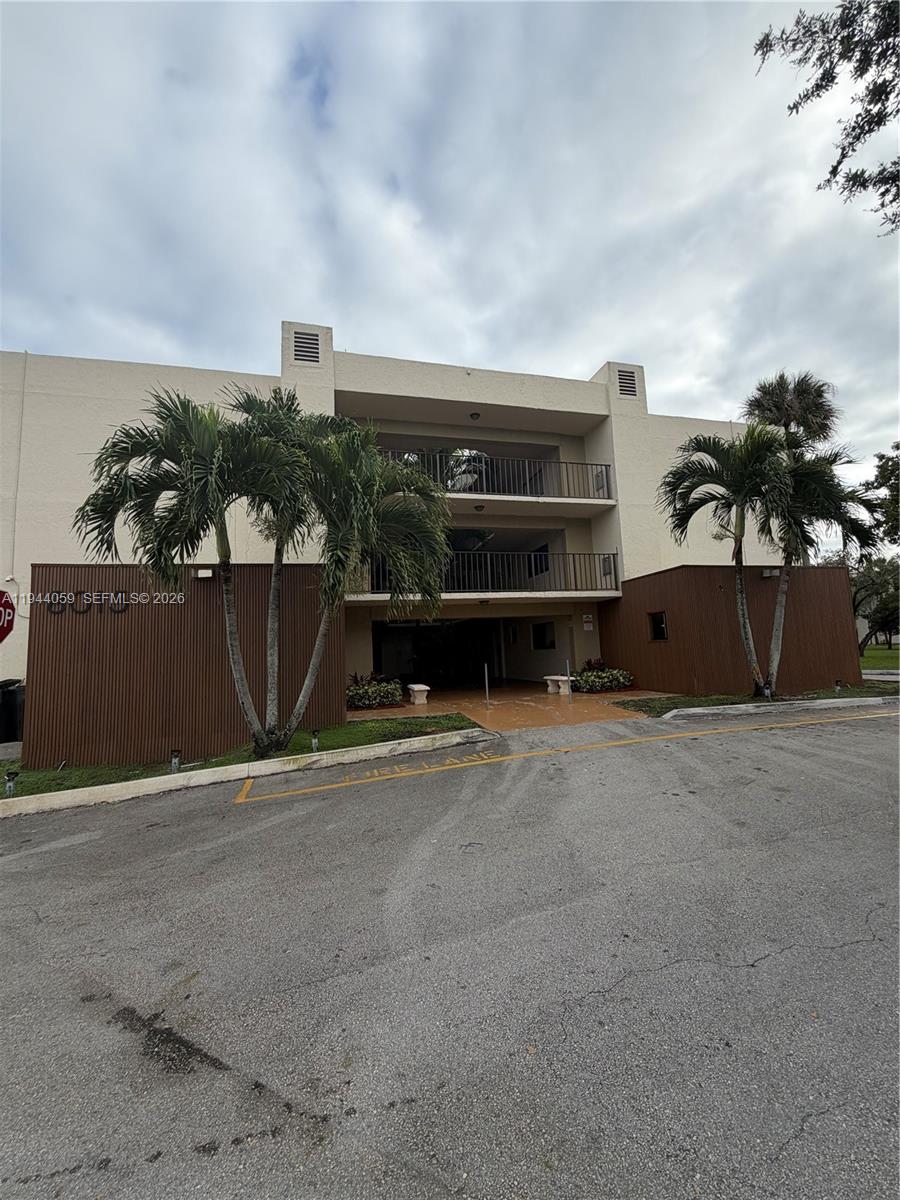 8015 SW 107th Ave # 213, Miami FL 33173