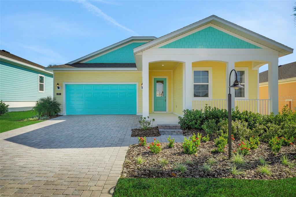 1025 FIESTA KEY CIRCLE