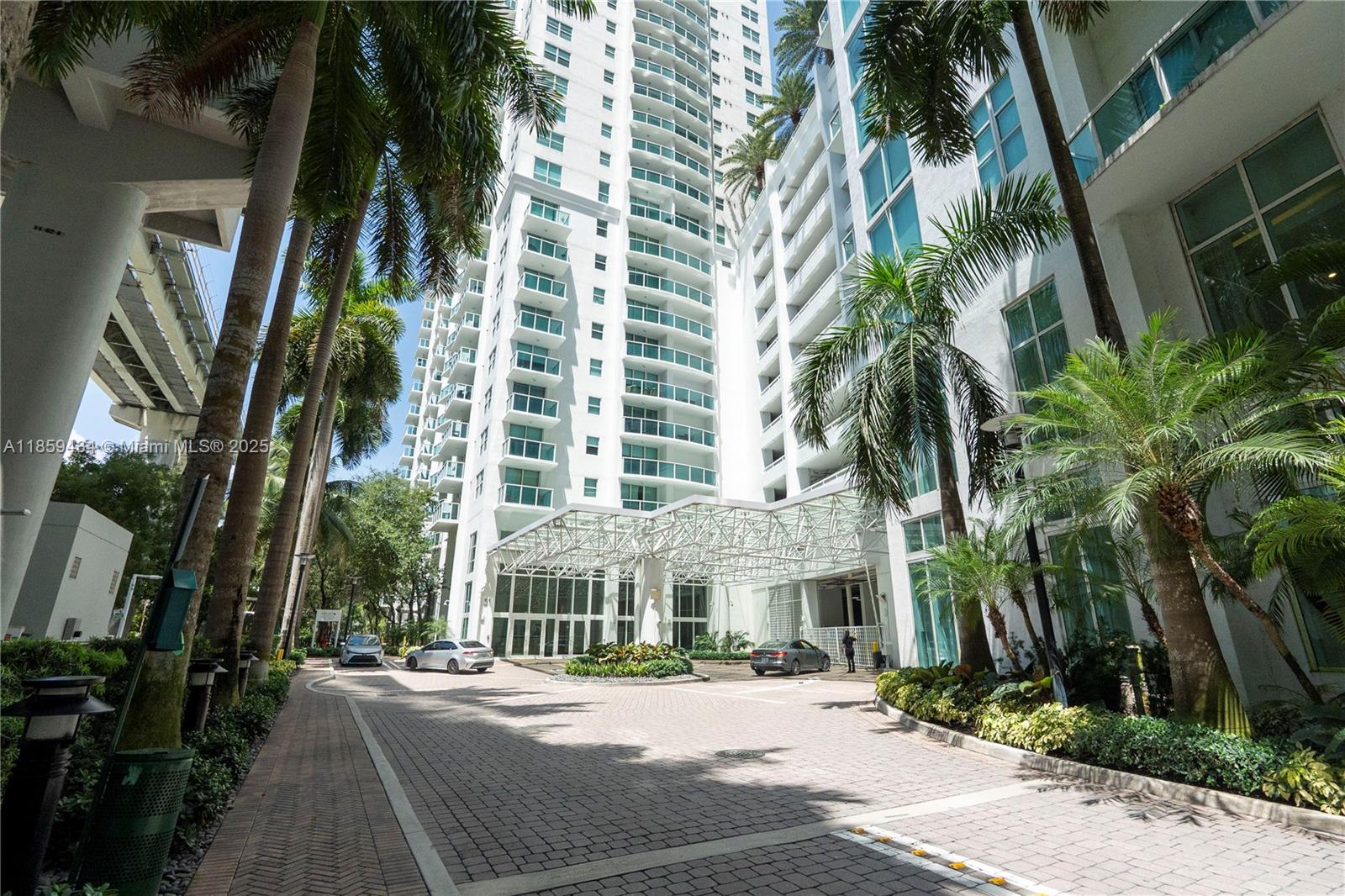 31 SE 5th St # 2610, Miami FL 33131