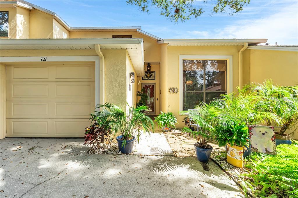 721 SWAN LANE