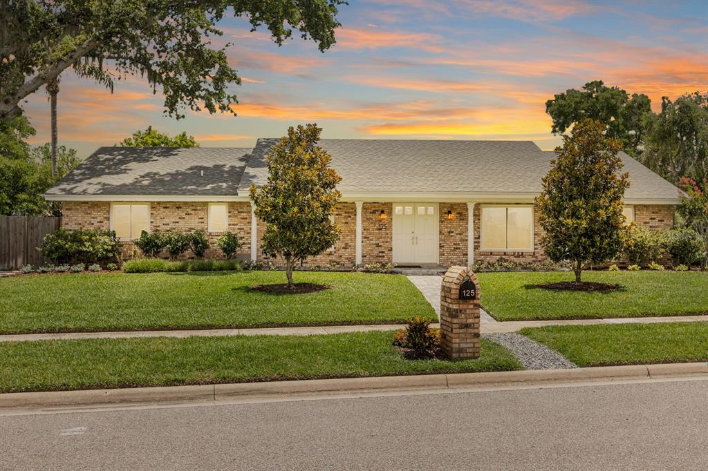 125 WHITE OAK CIRCLE
