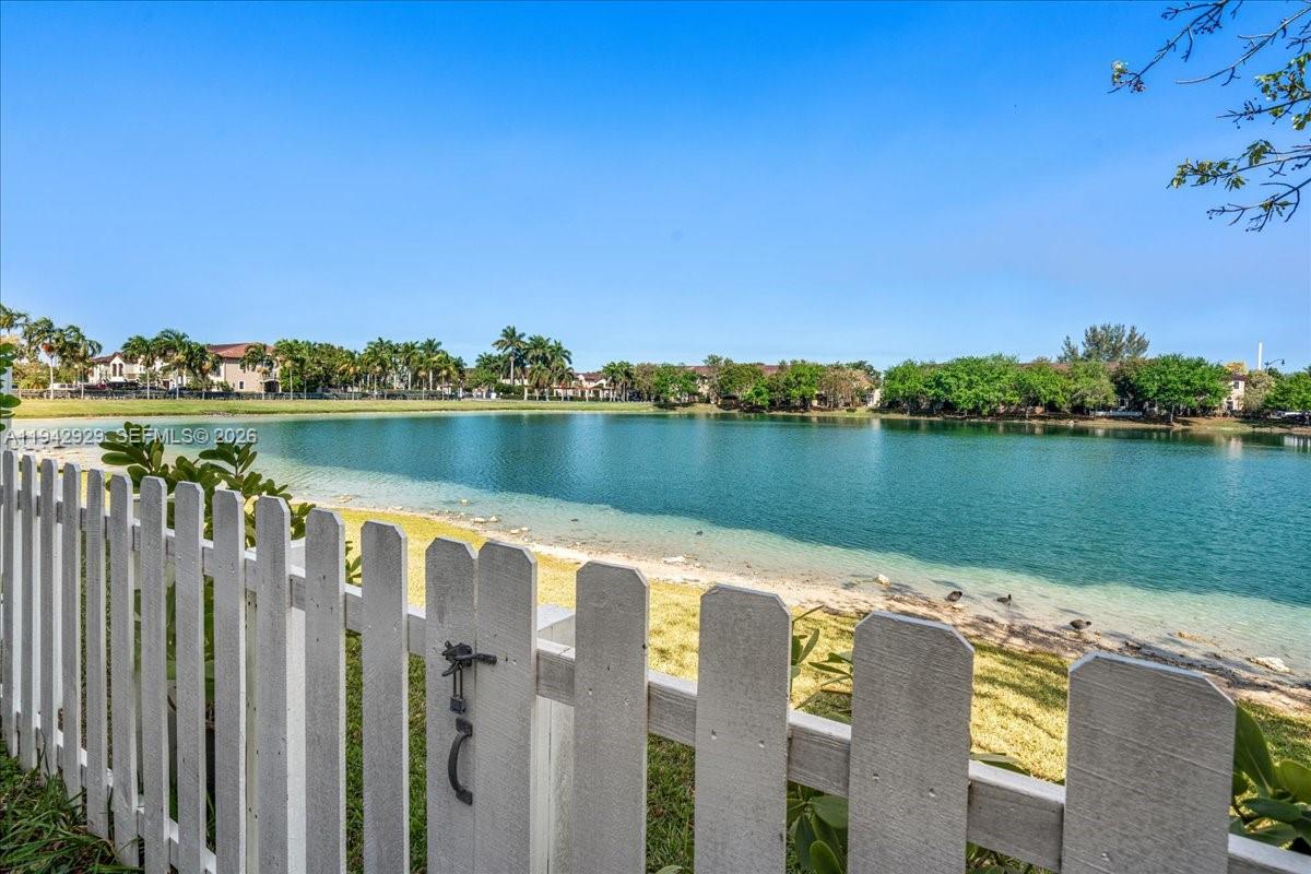 561 NE 33rd Ter, Homestead FL 33033