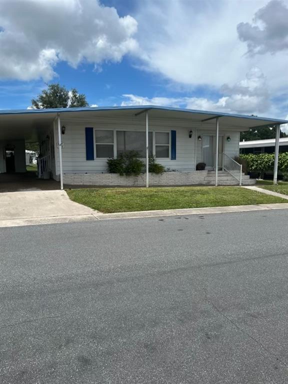 727 FOREST LAKE