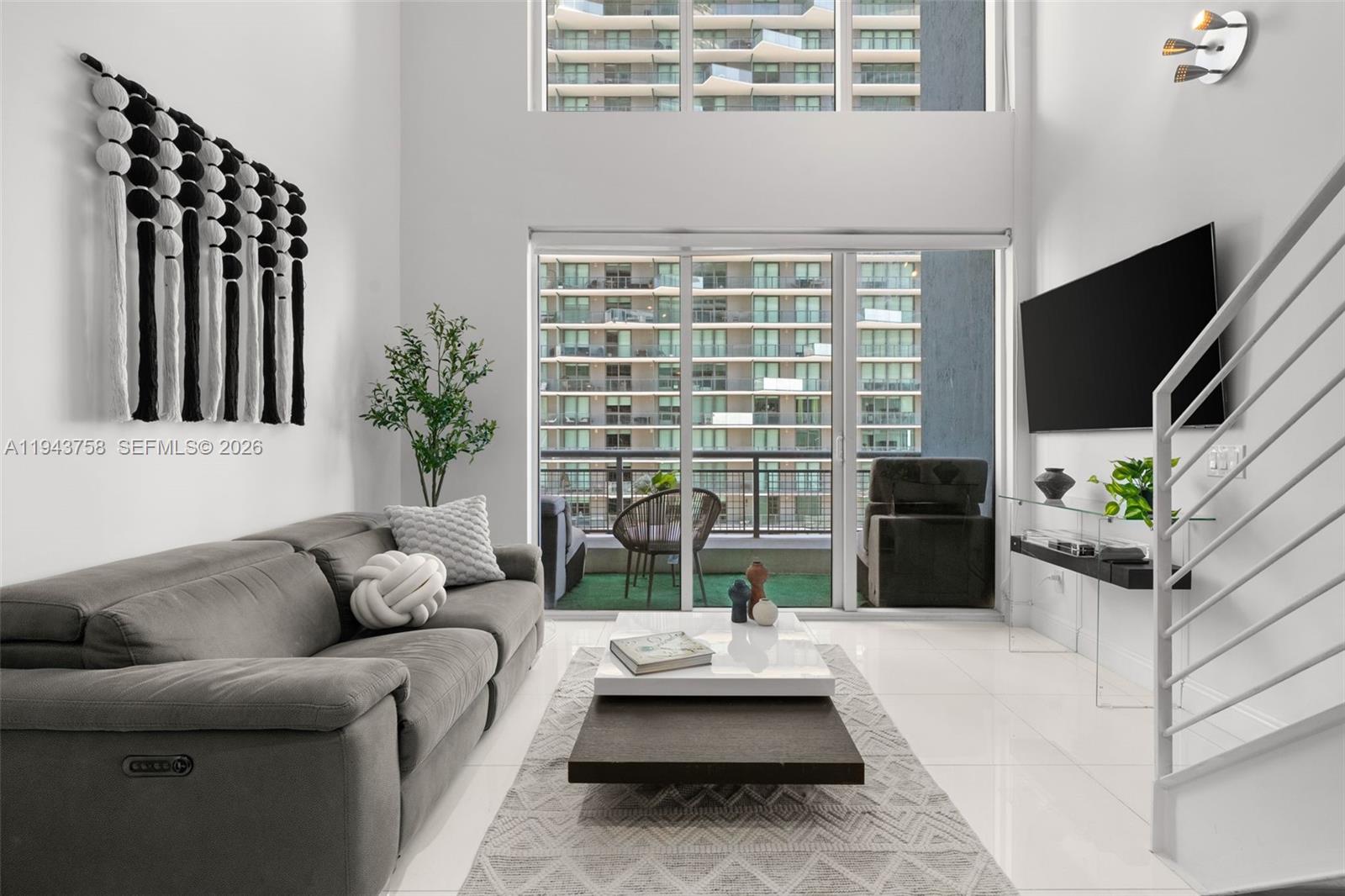 60 SW 13th St # 2812, Miami FL 33130