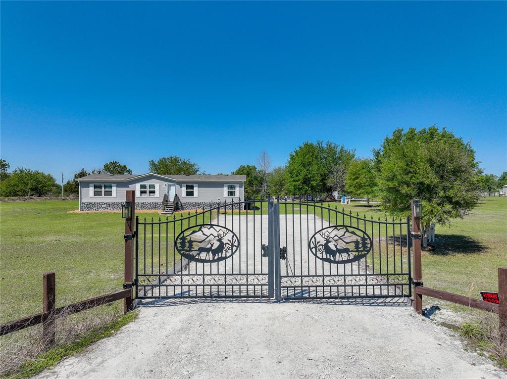 8507 STRAWBERRY FIELDS COURT