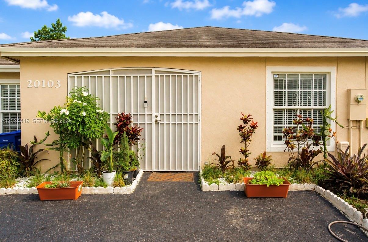 20103 NW 27th Cir, Miami Gardens FL 33056
