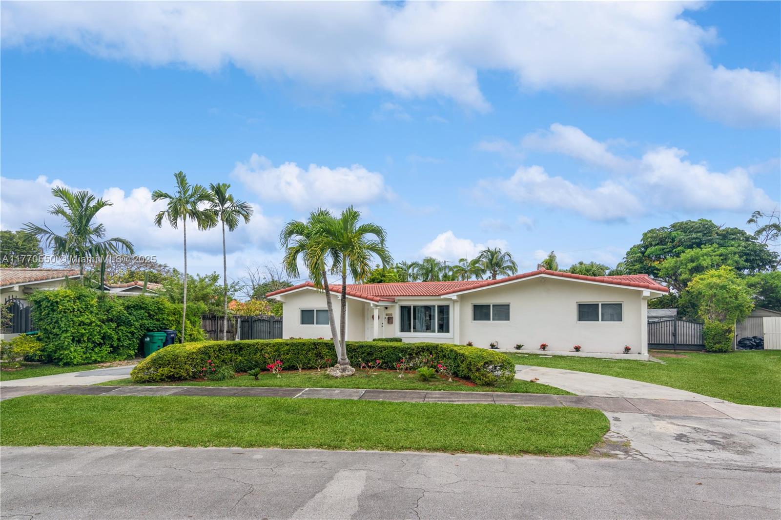 8235 SW 42nd St, Miami FL 33155