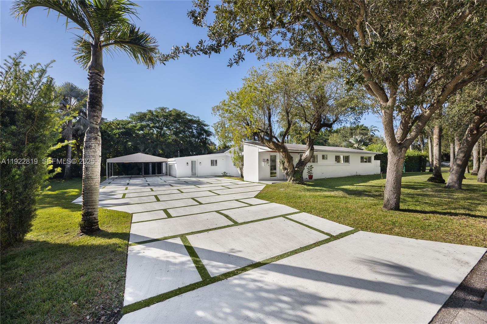 7880 SW 132nd St, Pinecrest FL 33156